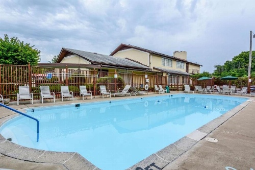 Baymont by Wyndham Front Royal Near Shenandoah National Park image 10